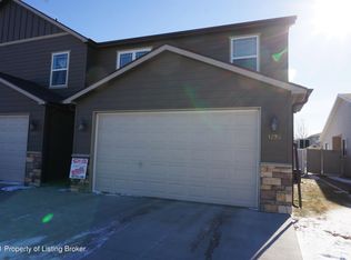 1293 15th St W, Dickinson, ND 58601
