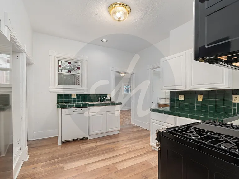 317 E Monument St #1 — Photo 8