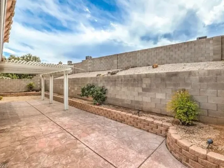 7413 Red Eagle St — Photo 11