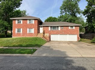 8450 Travis Ln #0, Overland Park, KS 66212