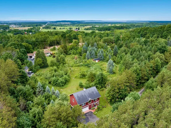 910 Rusch View Rdg, Traverse City, MI 49696