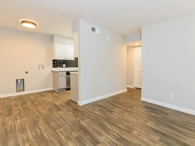 The Roosevelt Apartment Homes — Photo 15