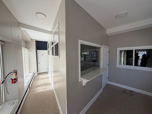 5th image of 974 Bridge St #1