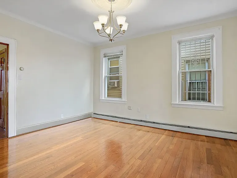 270 Stevens Ave #2 — Photo 9