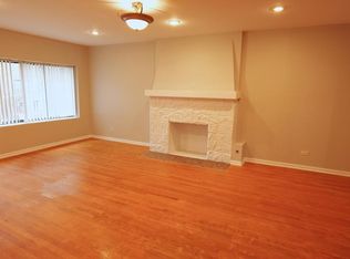7753 S Essex Ave APT 1S, Chicago, IL 60649