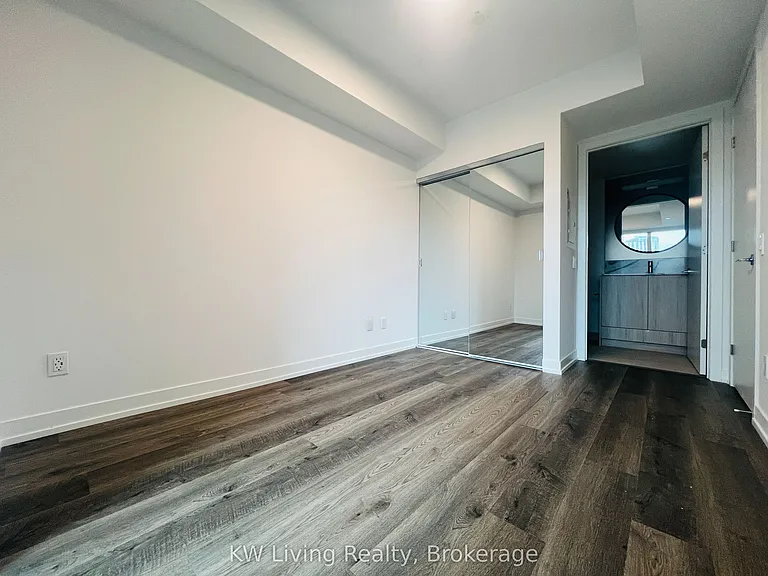 771 Yonge St #1902 — Photo 7