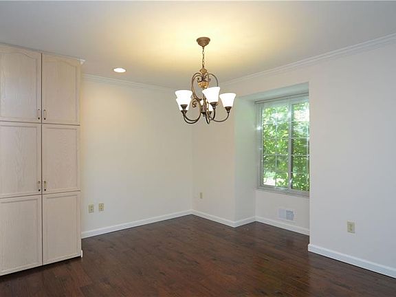 5th image of 506 Sewickley Heights Dr