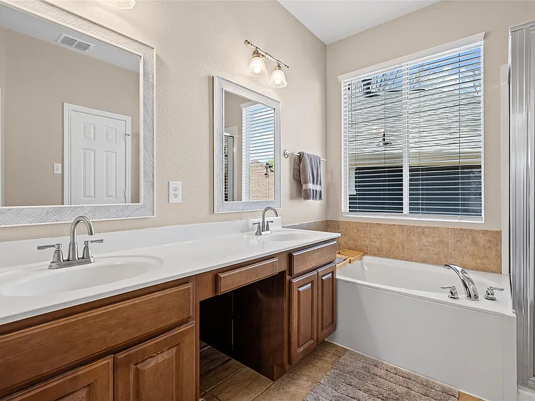 411 W Saint Elmo Rd #24 — Photo 18