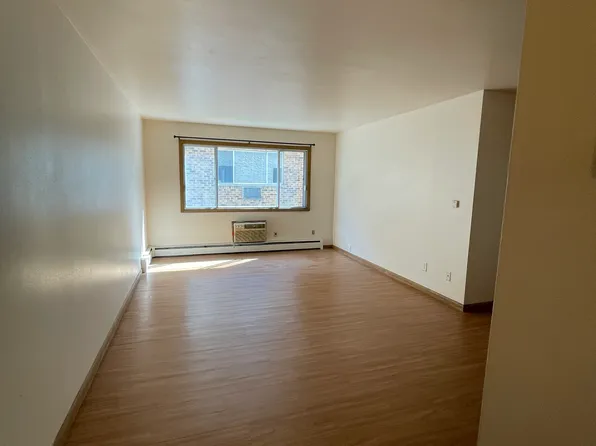 3160 S Brust Ave, Milwaukee, WI 53207