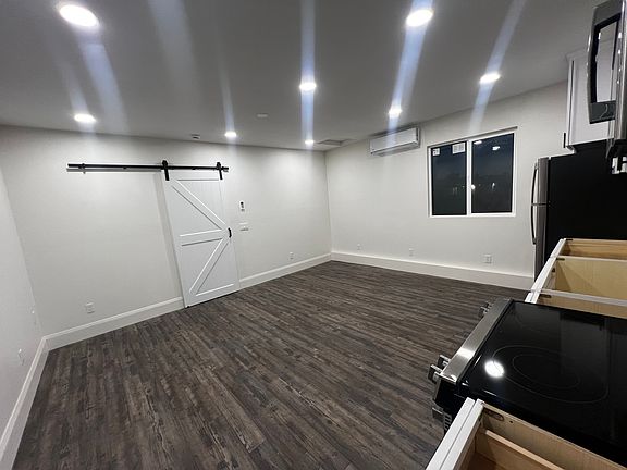 3rd image of 8580 Echo Dr