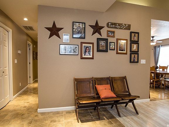 3rd image of 8688 Garnet Ct