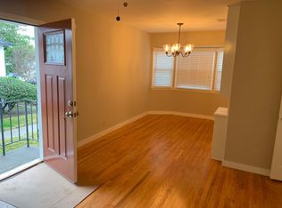 118 Poinsettia Ave, Monrovia, CA 91016