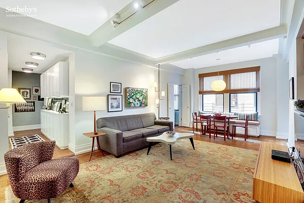 Sold by Sotheby's International Realty | media 1