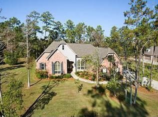 568 Pelican Ridge Dr, Madisonville, LA 70447
