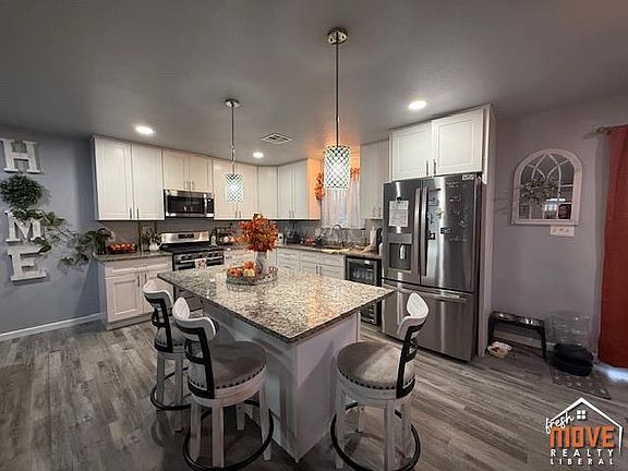 3rd image of 2531 Arrowhead Ln