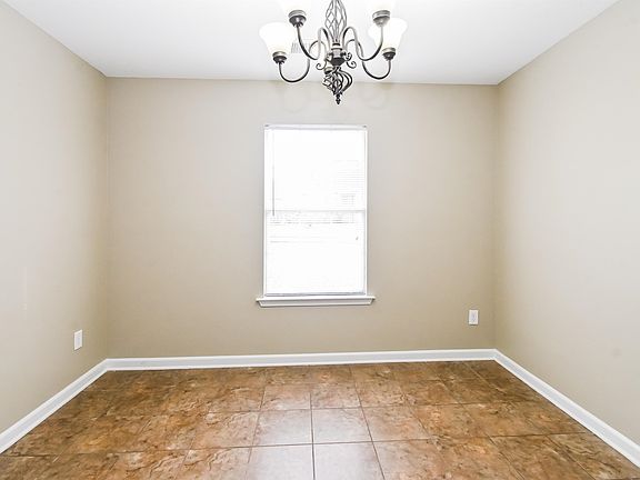 5th image of 1739 Southall St