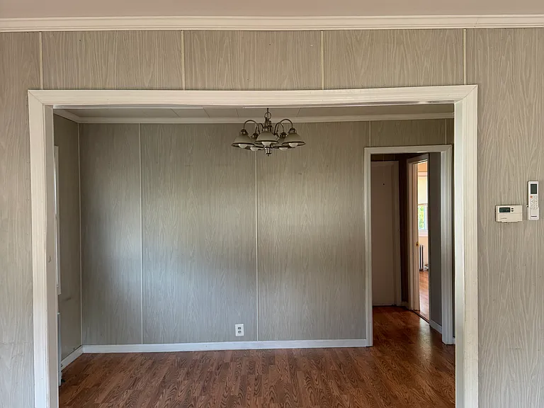 2306 Lincoln St — Photo 5