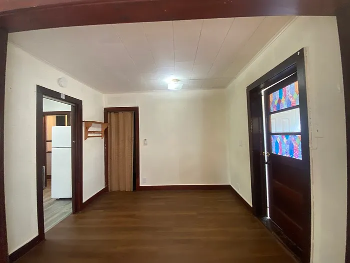 405 Budd St #4 — Photo 5