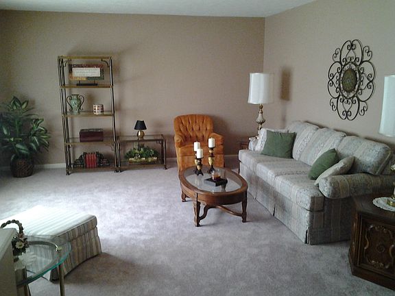 4th image of 17 Beechwood Pl