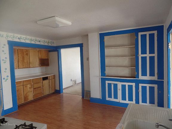 5th image of 306 S Emerson Ave