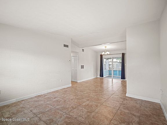 3rd image of 230 Willow Ave