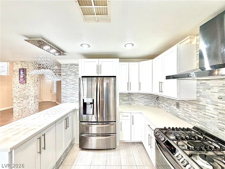 10087 Yellow Canary Ave — Photo 10