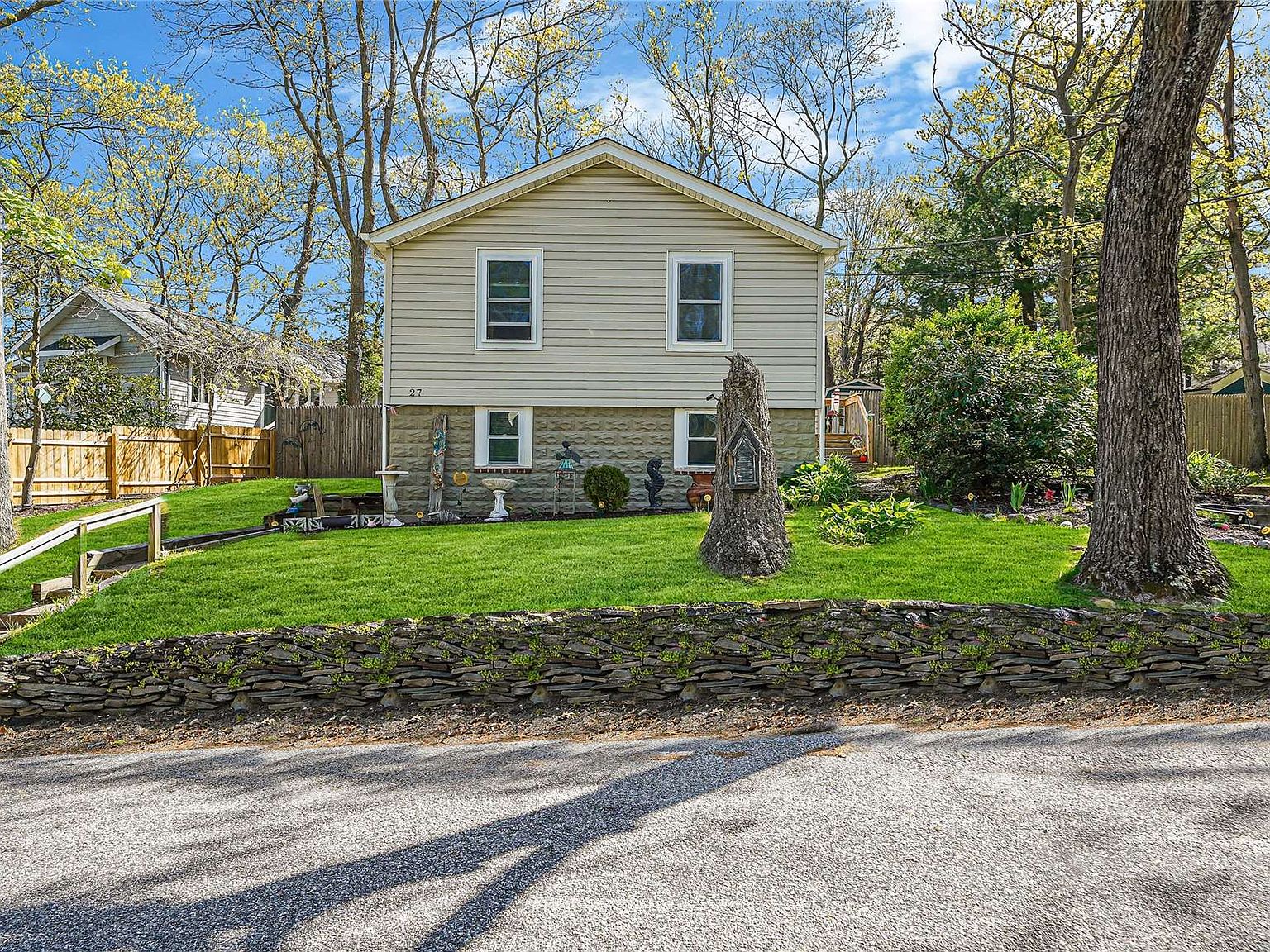 27 Bayville Drive, Sound Beach, NY 11789 Zillow