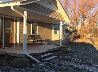 470 Hummingbird Ave, Baggs, WY 82321