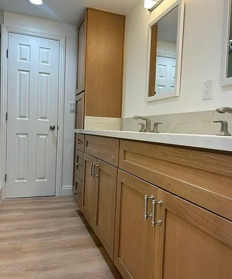 1728 Westcliff Dr — Photo 22