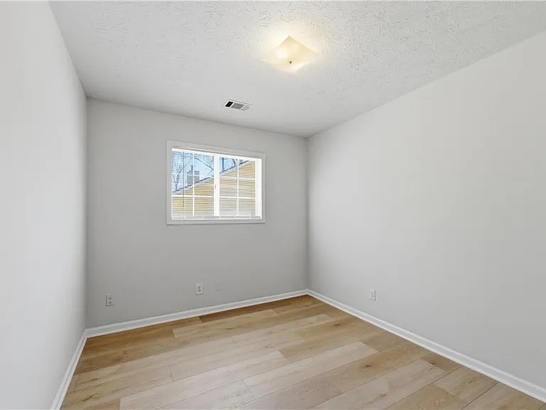 201 Colony Springs Dr — Photo 8
