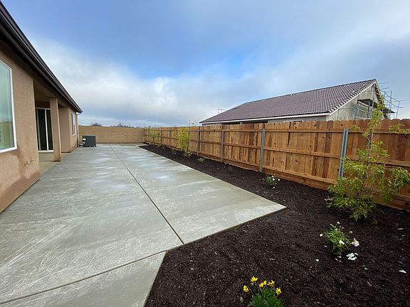 4th image of 3444 N Parkwood Ct