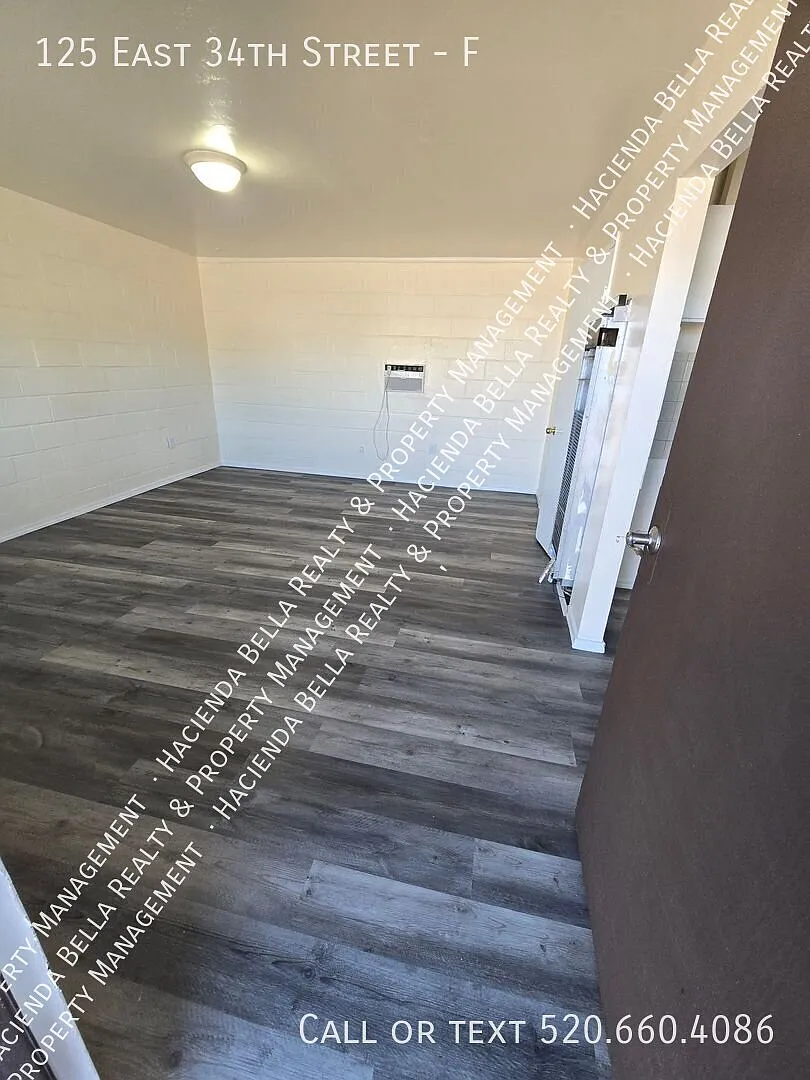 Studio Coming Available!! Move In Special No Deposit Must See!! $99.00 1st Month's Rent Move In S... — Photo 2