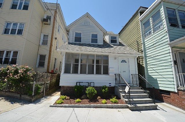 1st image of 101 Park Hill Ave