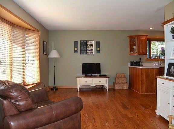 2nd image of 13114 S Linder Ave