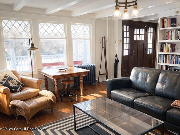 4th image of 30 Old Post Road N