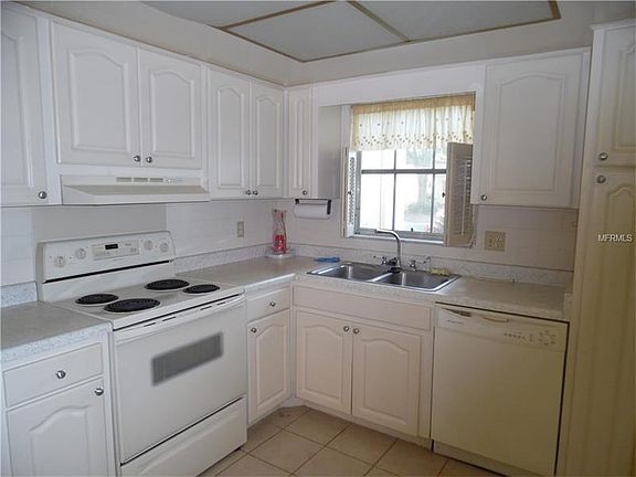 4th image of 1642 S Lake Ave APT 3