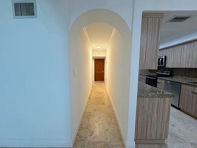 801 NW 14th Ct — Photo 38