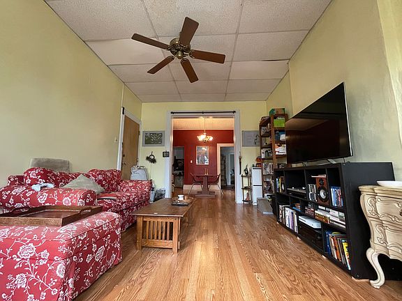 2nd image of 168 Bowers St Floor 2