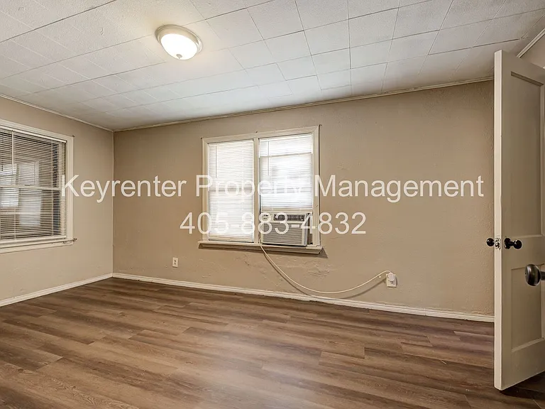 SW 27th St Complex — Photo 42