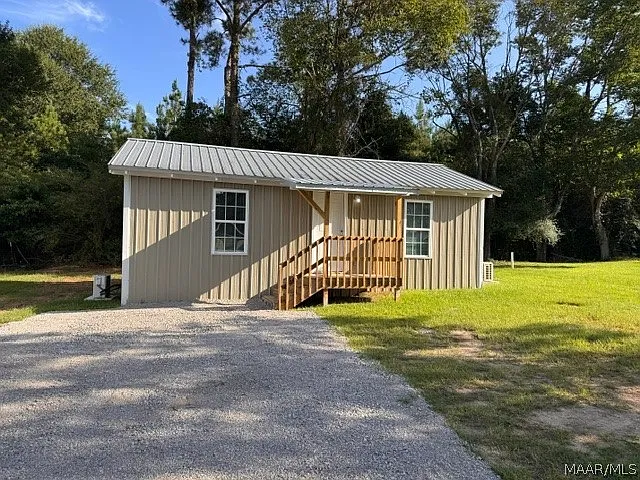 1 bed, 1.0 bath, 680 sqft, $975 — Photo 2
