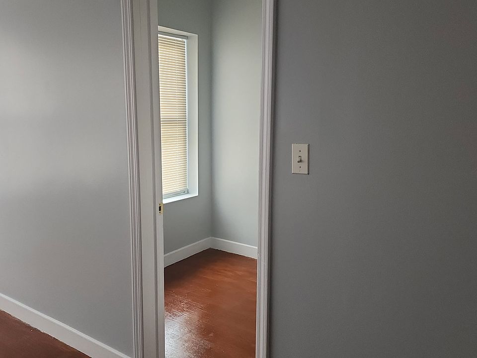 Bedroom # 1 Small bedroom - suitable for office, nursery or toddler room