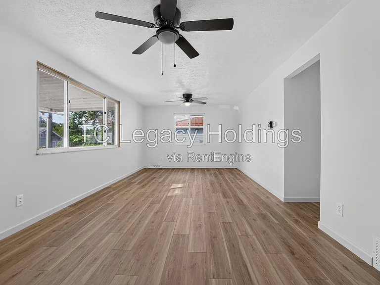 729 Ridgeway Ave — Photo 9