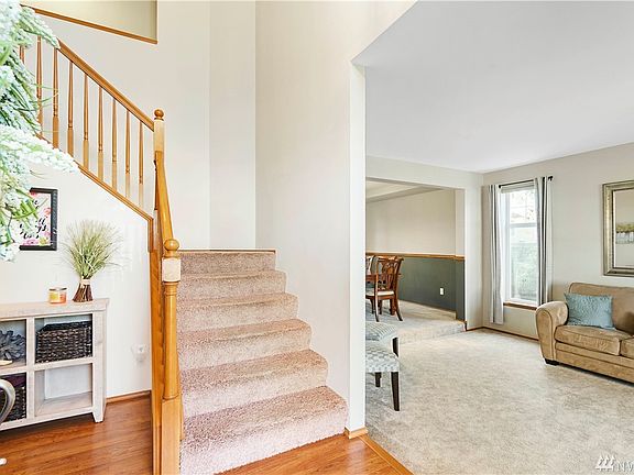 Inviting and open entryway