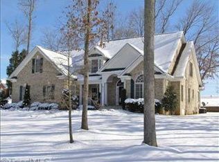 602 Stafford Pointe Ct, Oak Ridge, NC 27310