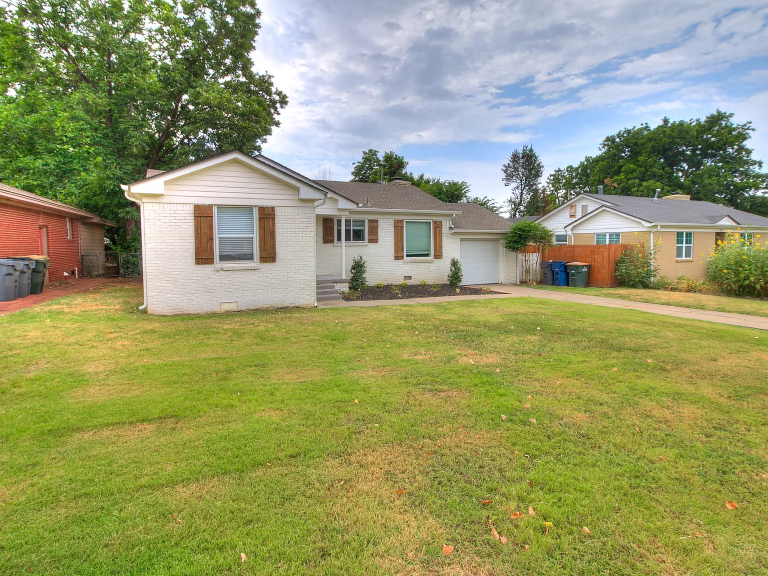 1414 Oxford Way - 1 — Photo 3