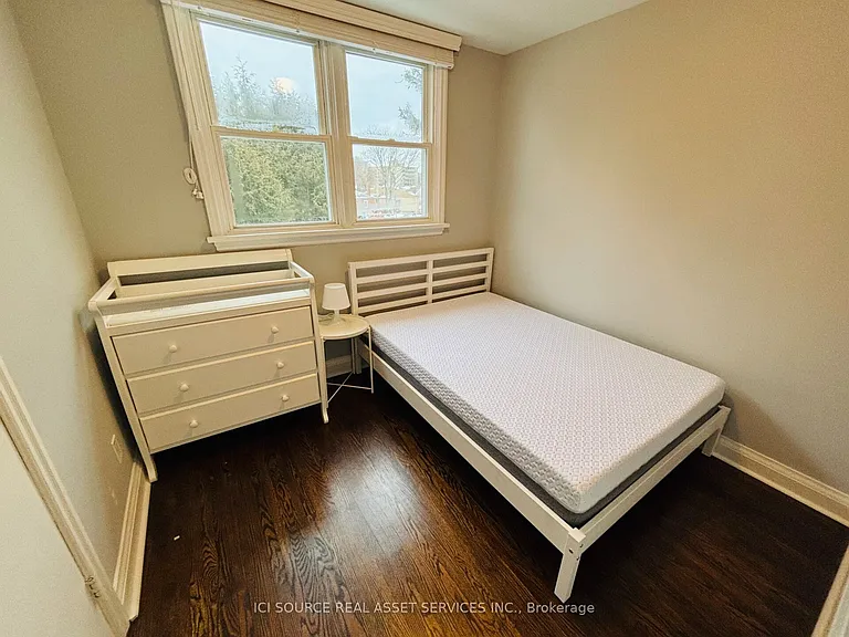 12 Iondale Pl — Photo 8