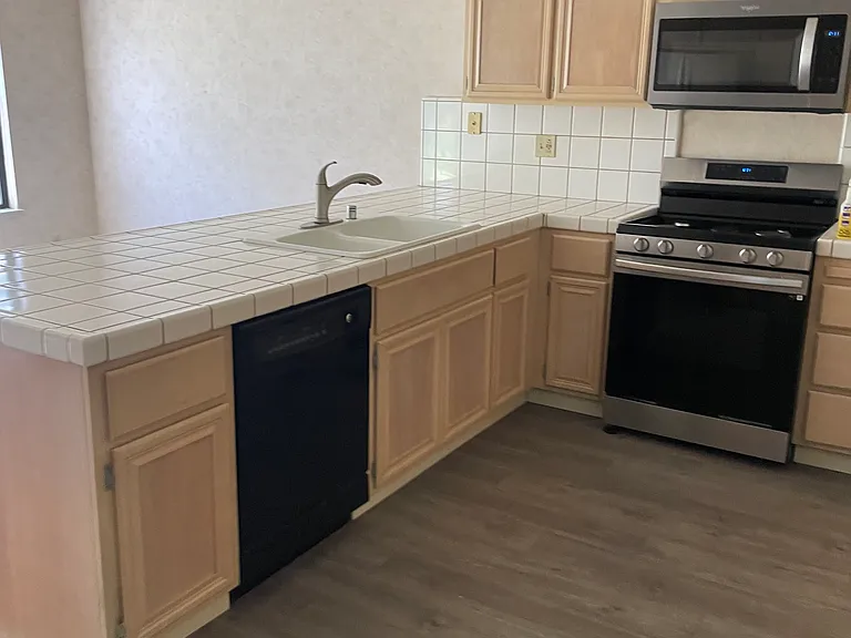 7647 Bridgeview Dr — Photo 11