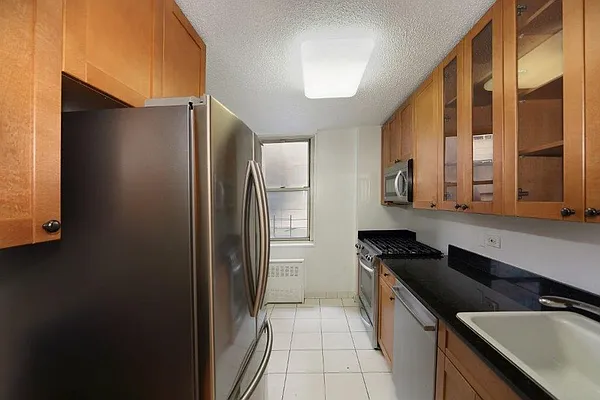 Rented by Manhattan Skyline | media 2