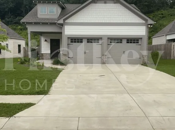 1402 Woodridge Pl, Gardendale, AL 35071