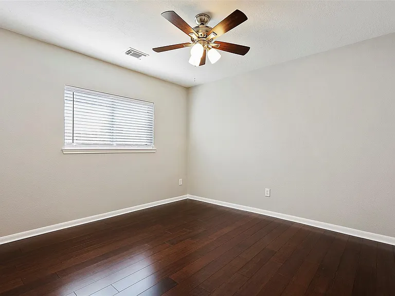 2362 Keegan Hollow Ln — Photo 32